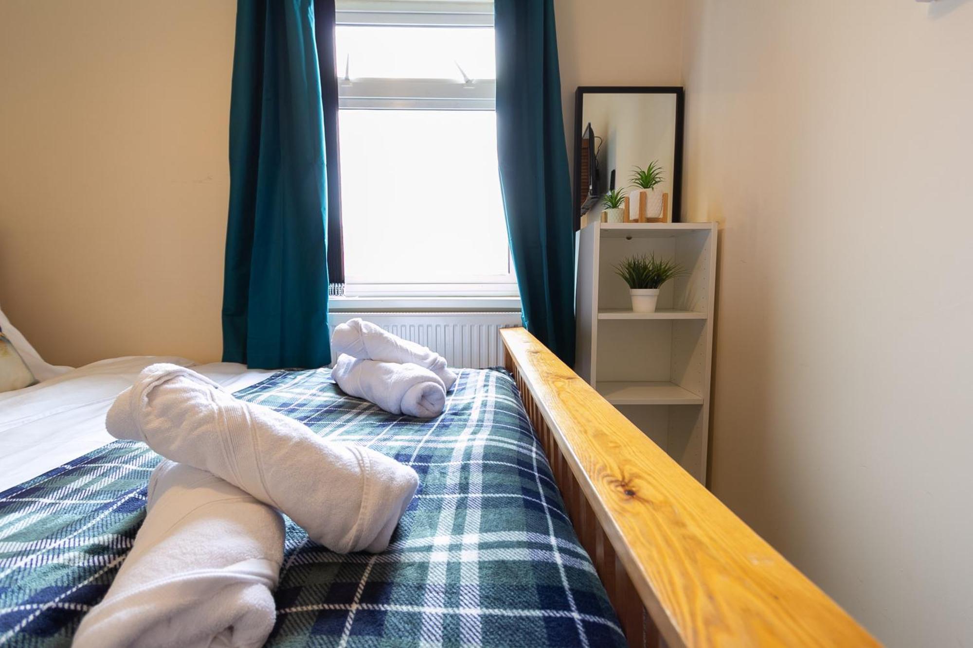 Bathway House - Free Secured Parking And Wifi Apartment Coventry Exterior photo