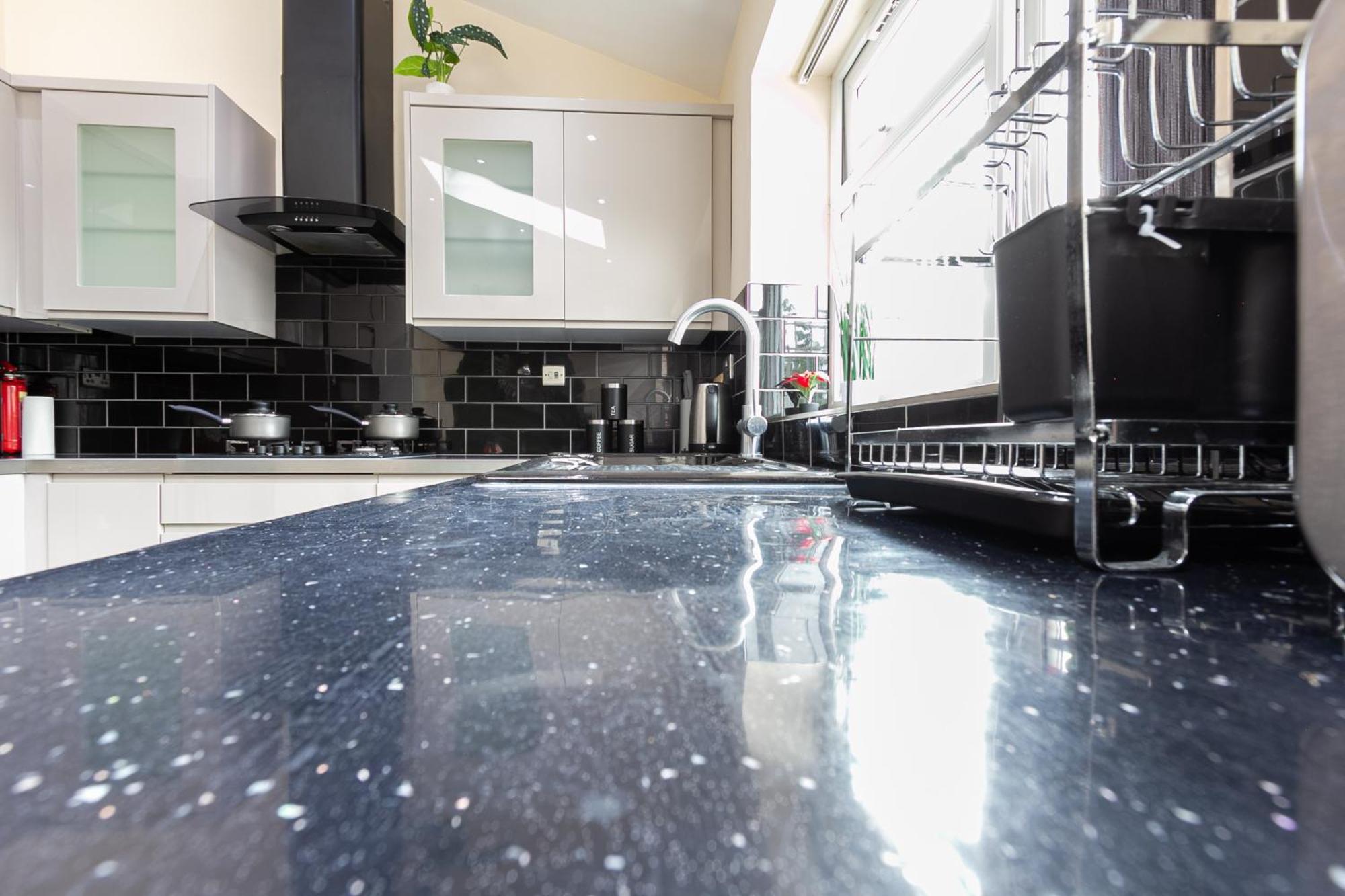 Bathway House - Free Secured Parking And Wifi Apartment Coventry Exterior photo