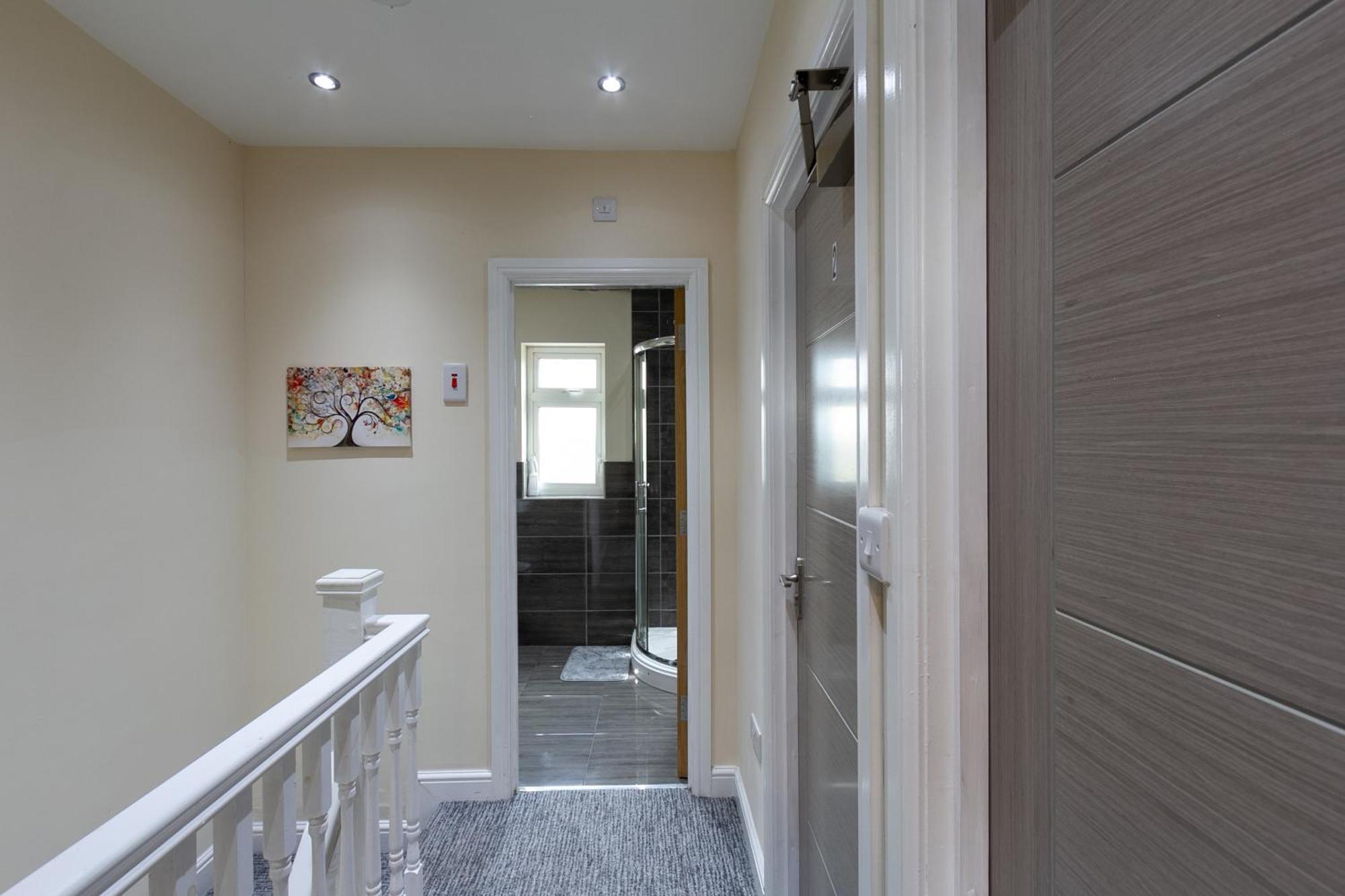 Bathway House - Free Secured Parking And Wifi Apartment Coventry Exterior photo